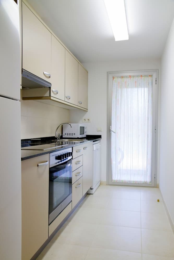 Rentalmar Families Paradise Village