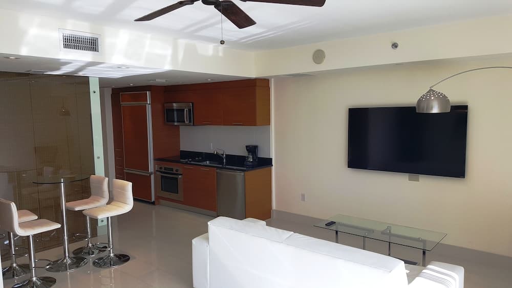 Luxury Apartments at 50 Biscayne