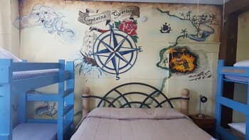 Pirate Haus Inn - Hostel