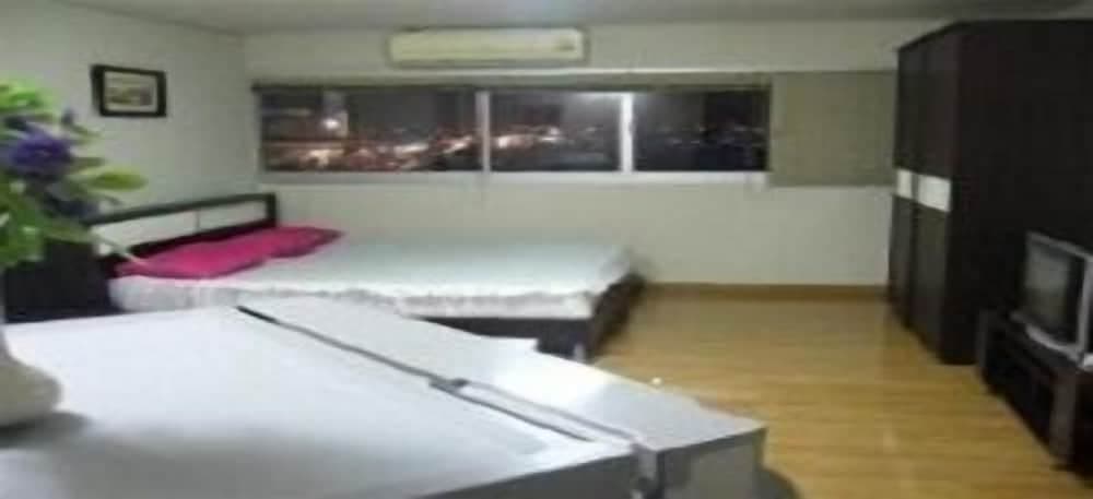 IMPACT Don Mueang Bangkok Guest House