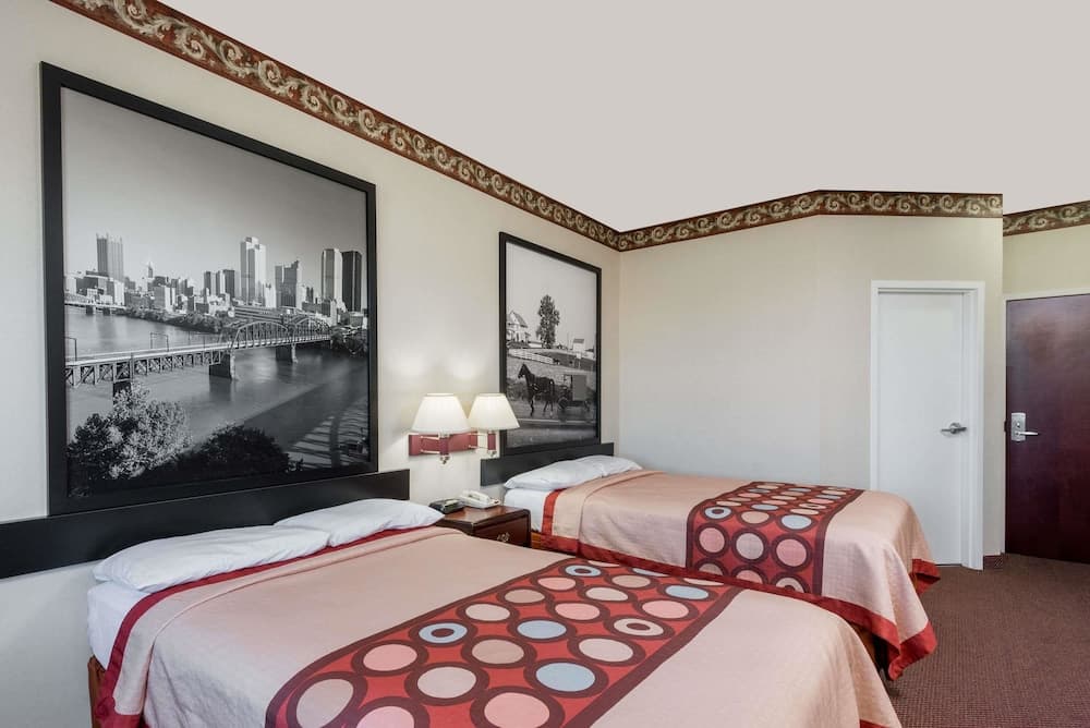 Super 8 by Wyndham Harrisburg Hershey North