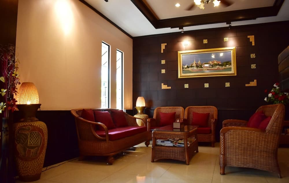 Outdoor Inn Kata Hotel