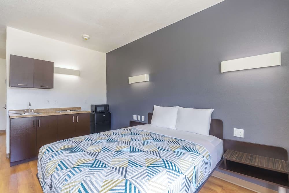 Motel 6 Laredo, TX - Airport