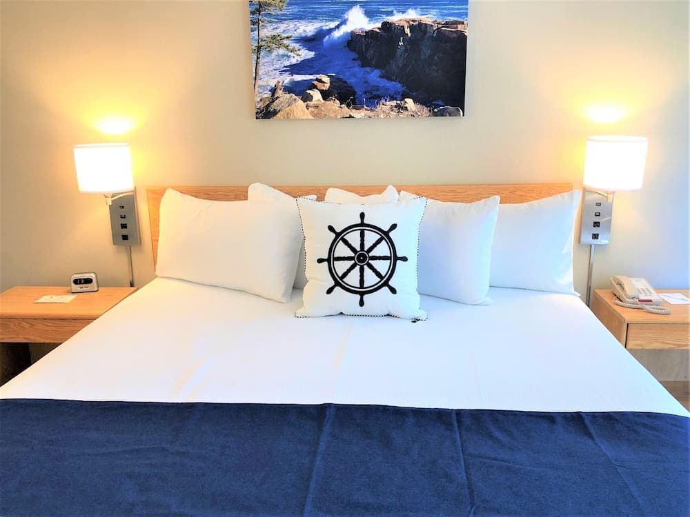 Atlantic Eyrie Lodge