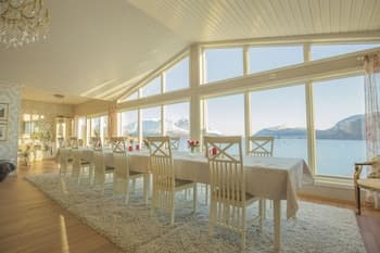 Arctic Panorama Lodge