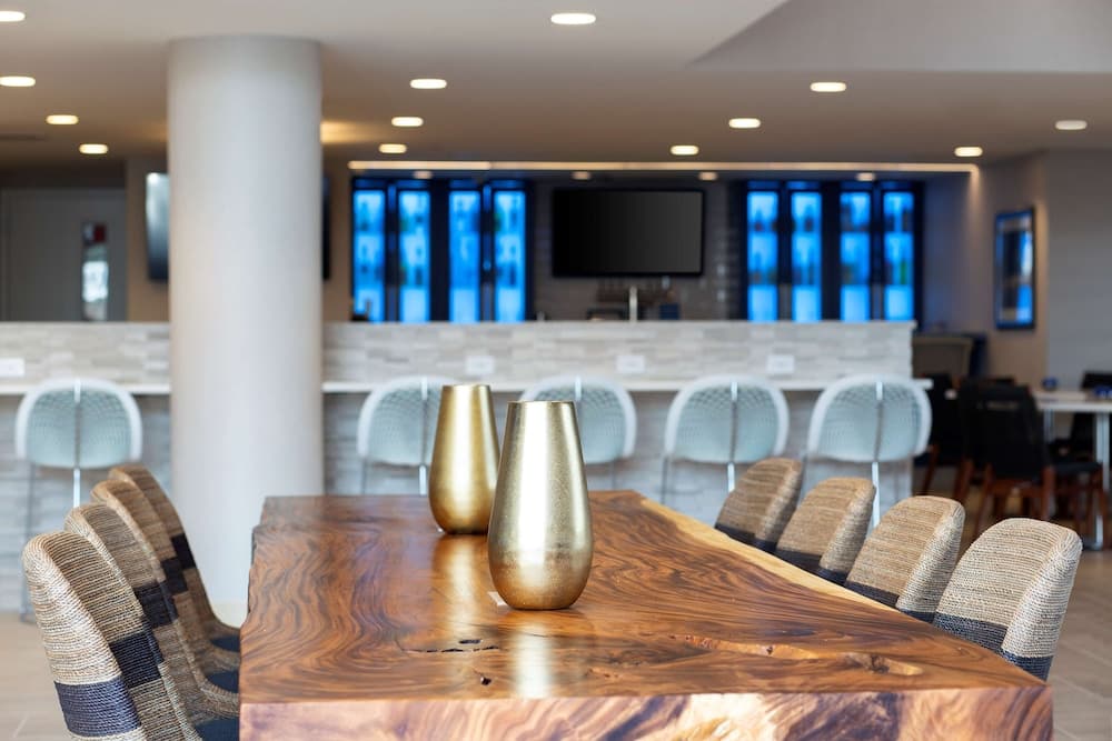 Fenwick Shores, Tapestry Collection by Hilton