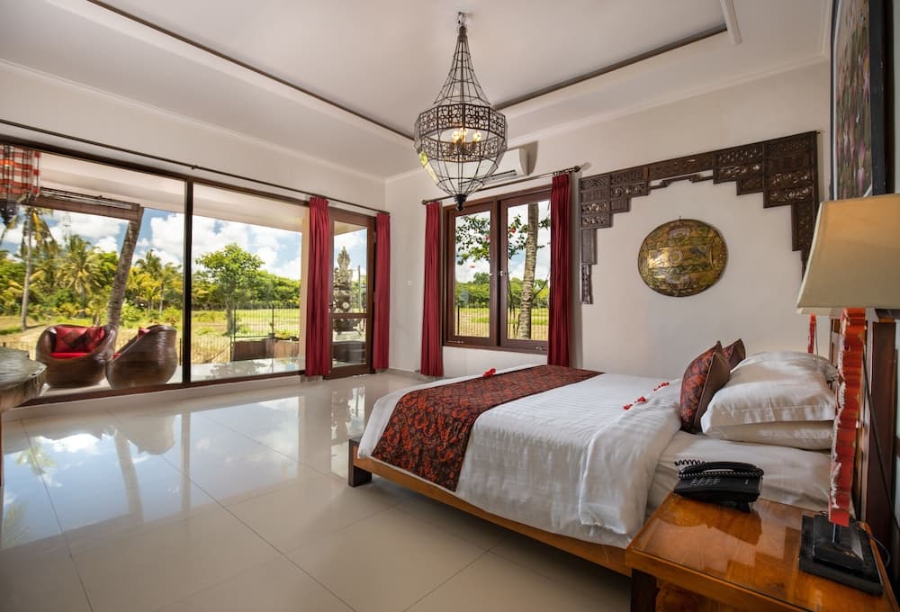 Green Field Hotel and Restaurant