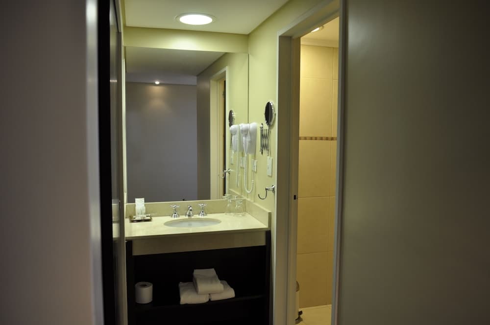 Rayentray Grand Hotel