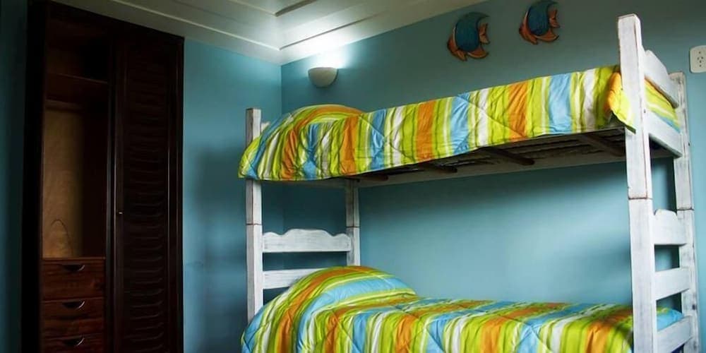 Sunset Hostel & Suites