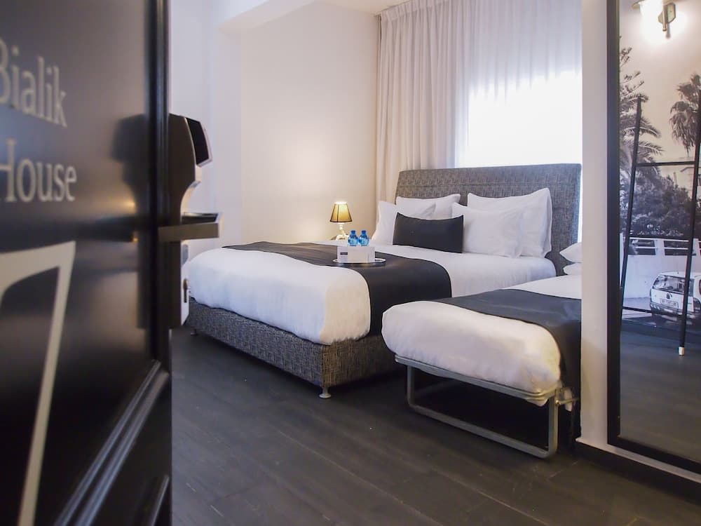 Dizengoff Avenue Hotel