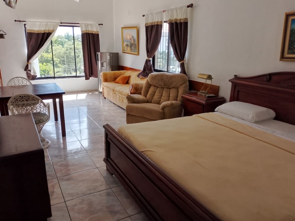 Hotel Garant & Suites