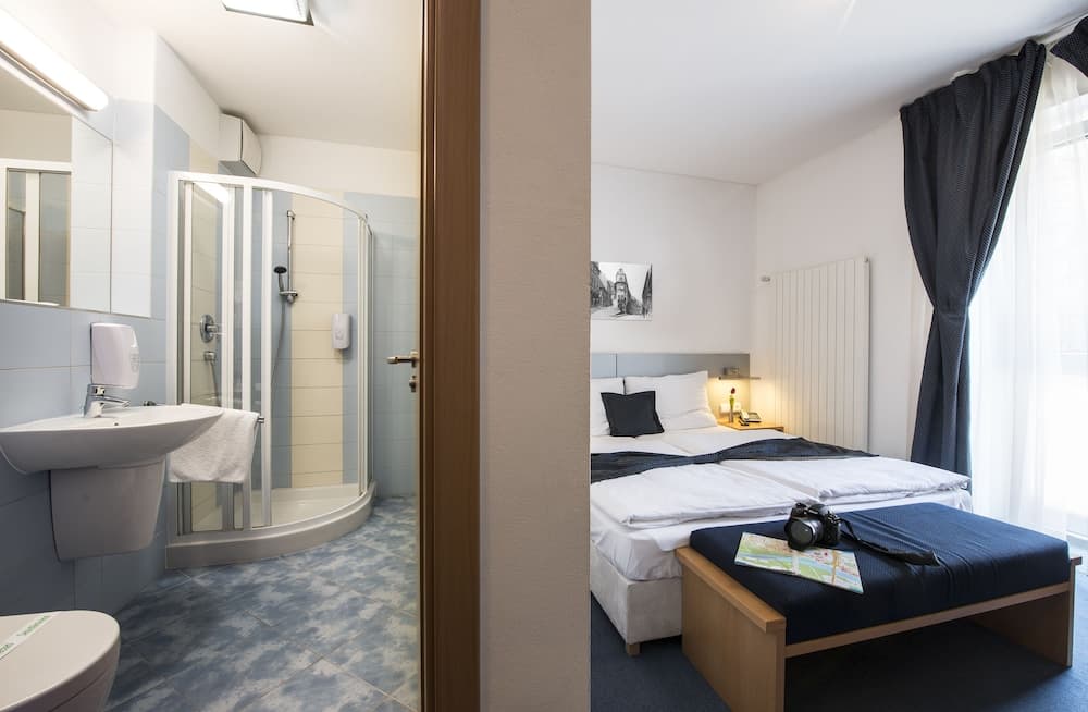 Felicity Garni Hotel