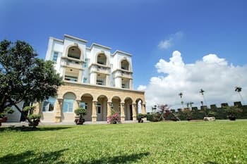 Summer Moonlight Vacation House