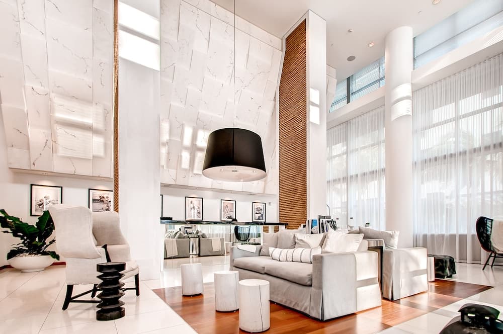 Churchill Suites Monte Carlo Miami Beach