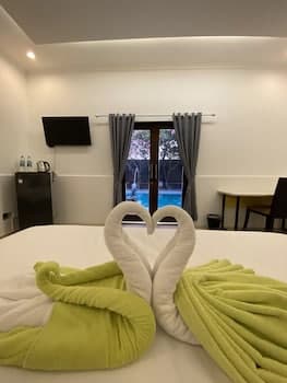 Chrome Hotel & Resort Solo