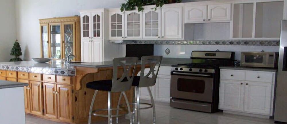 Celebrity Villa Jamaica