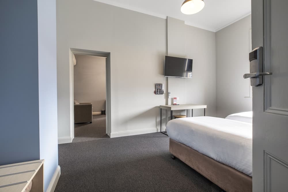 Nightcap at Federal Hotel Mt Gambier