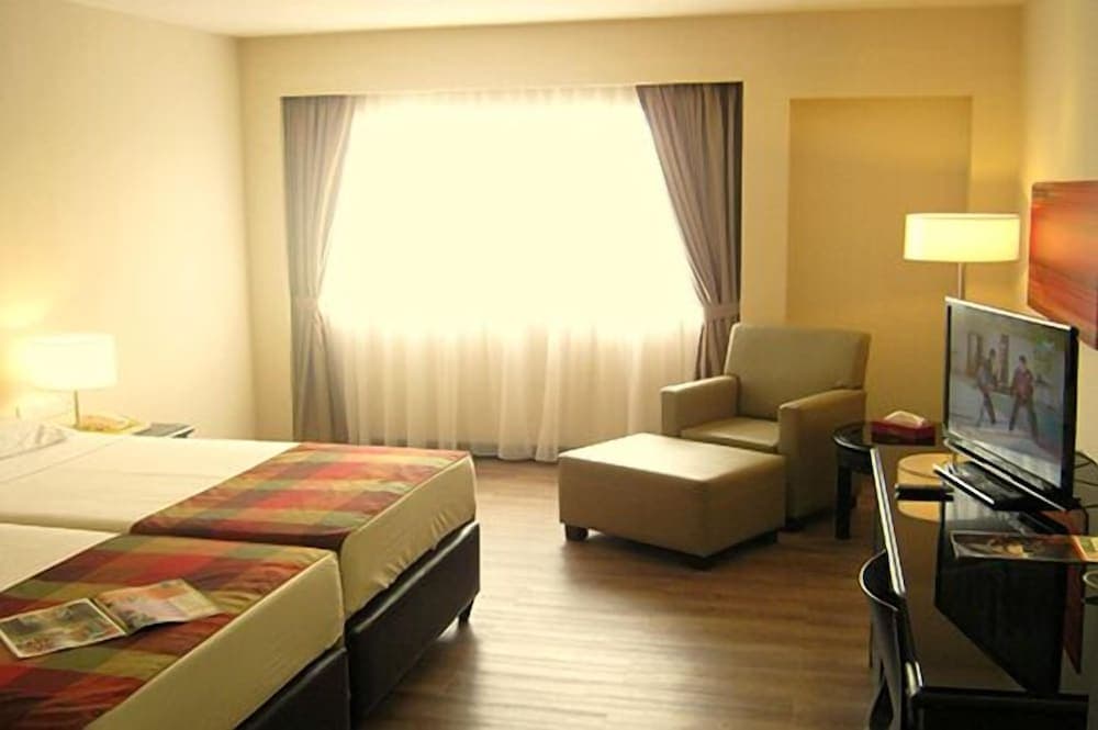 Grand Dormani Rajah Court Hotel