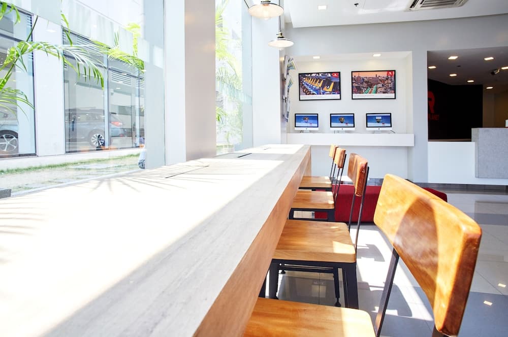 Red Planet Manila Aseana City