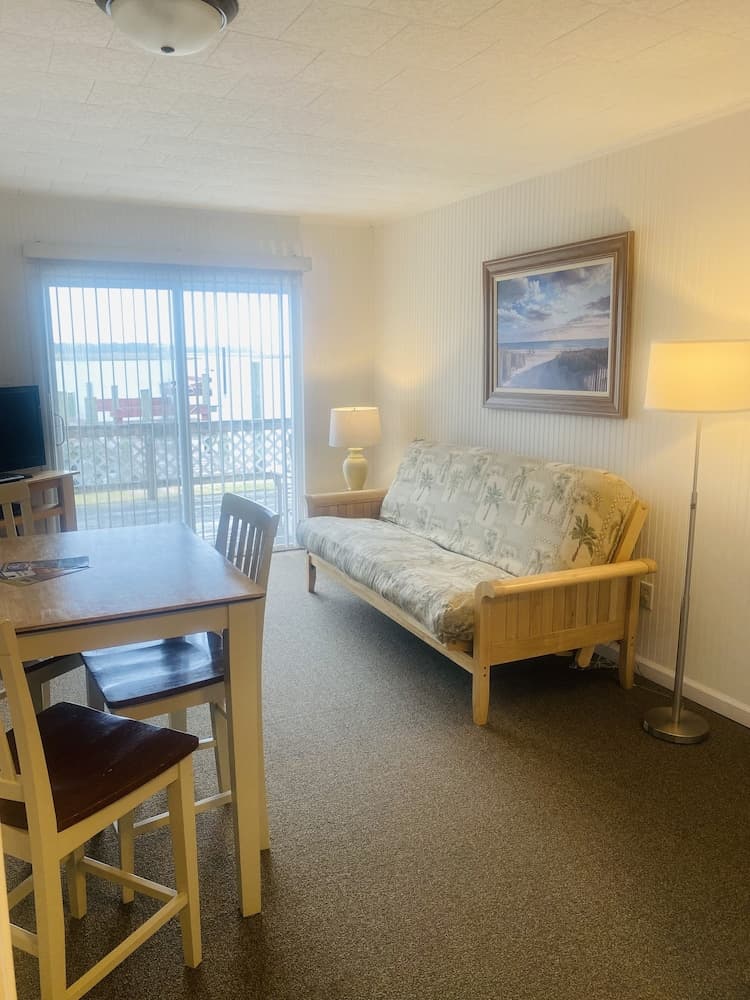 Snug Harbor Marina and Hotel