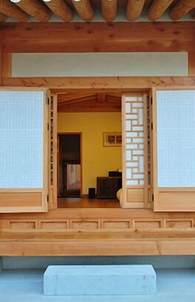 Gyeongju Hwangnamkwan Hanok Hotel