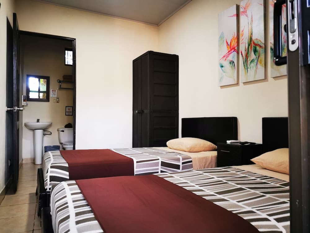 Jaco Lodge Quiet Hotel