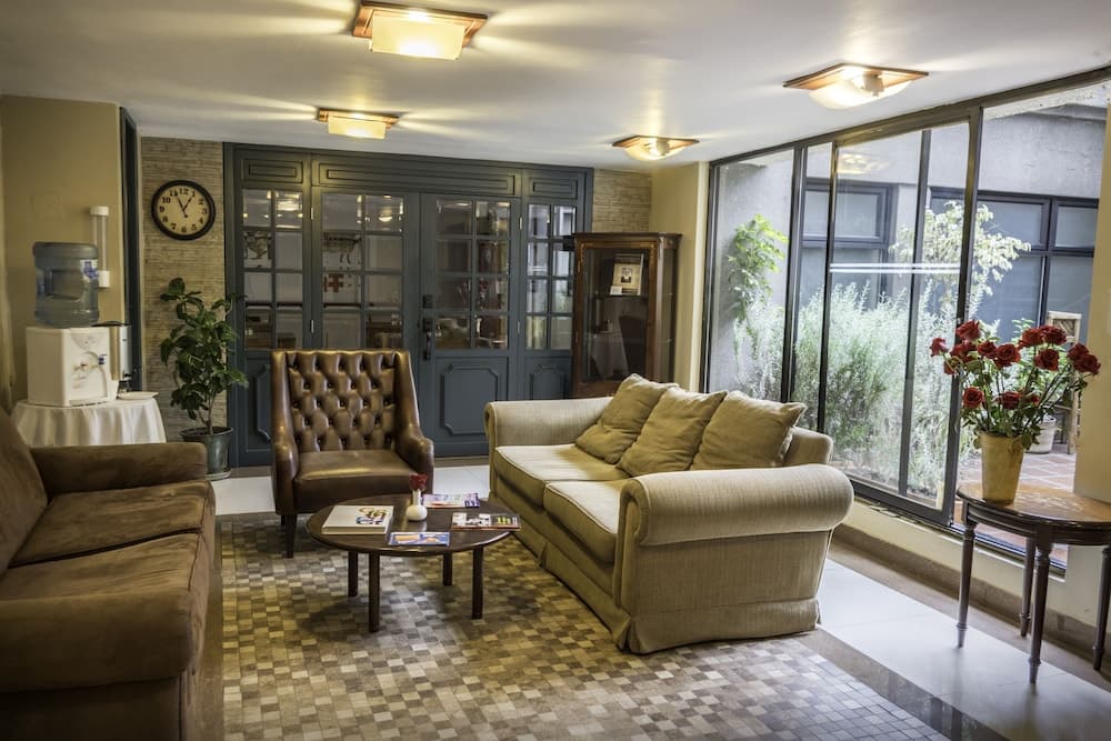 Filatelia Suites & Travel