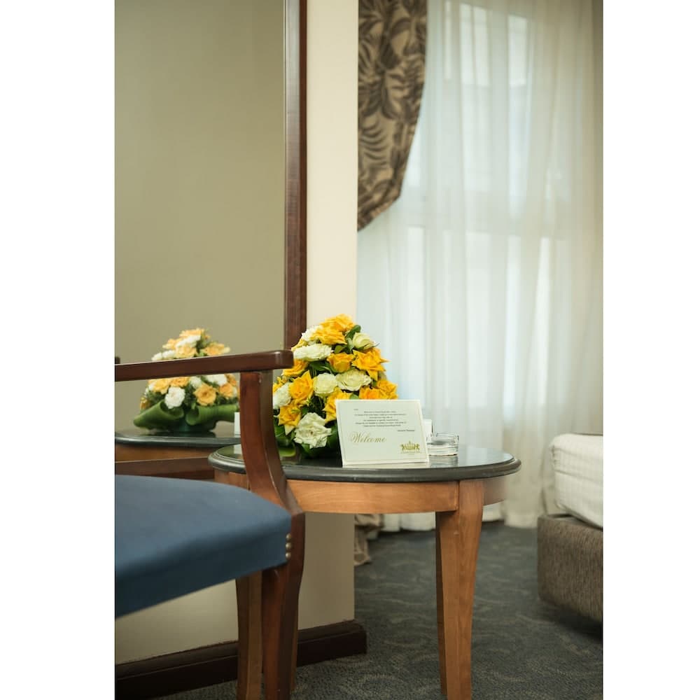 Cherry Maryski Hotel