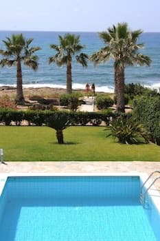 Platzia Beach Villas