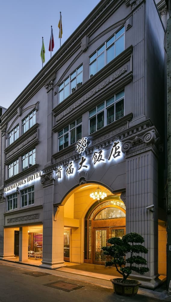hotel image