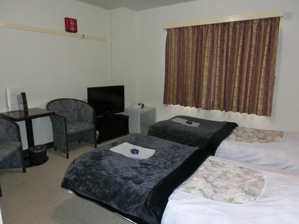 Biz Hotel Shiojiri Ekimae