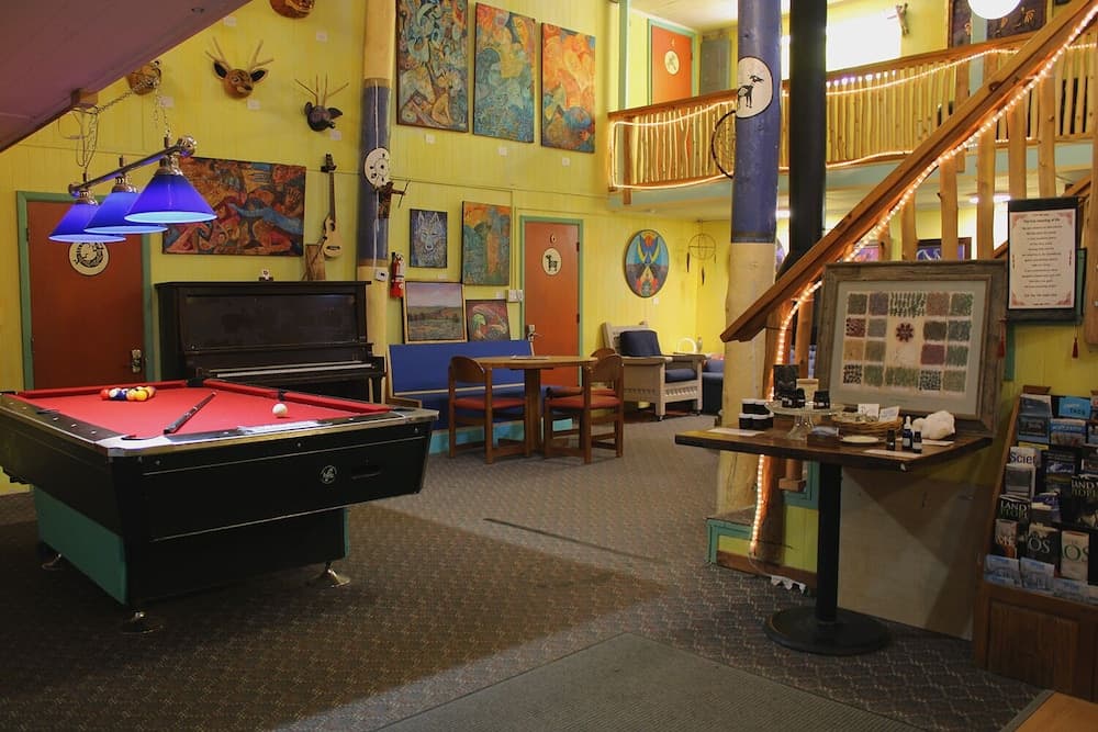 SnowMansion Taos Adventure Lodge