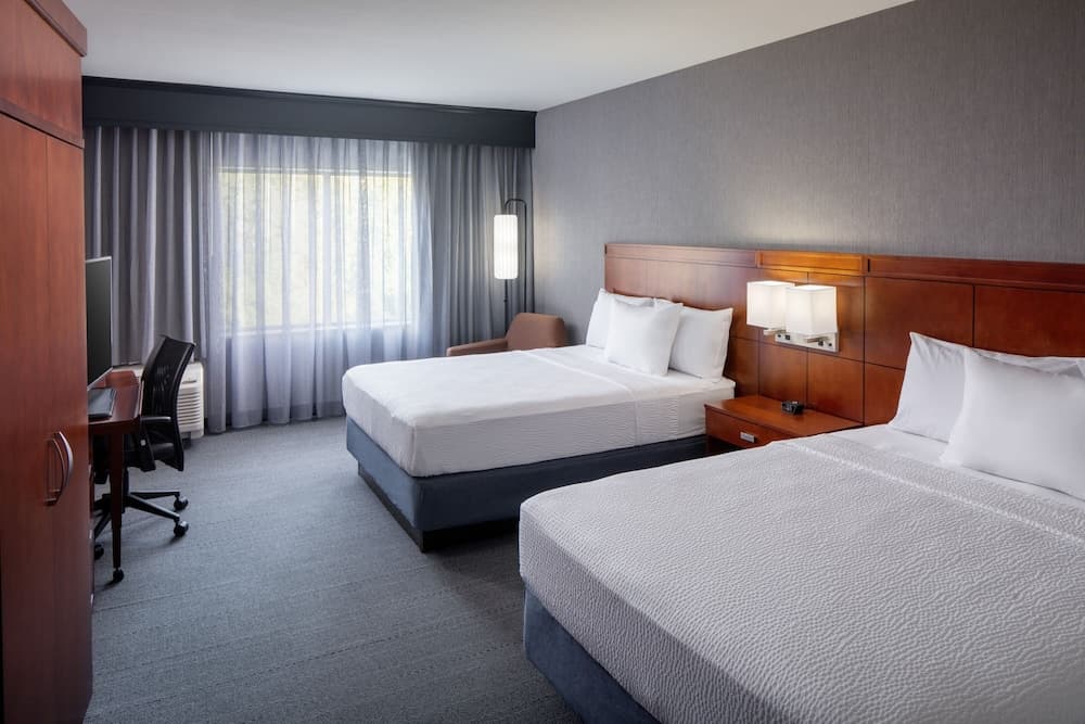 Courtyard by Marriott Charleston Downtown/Civic Center