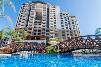 Crocs Resort & Casino