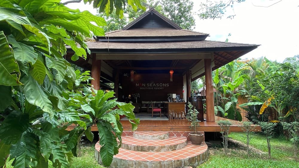Nan Seasons Boutique Resort