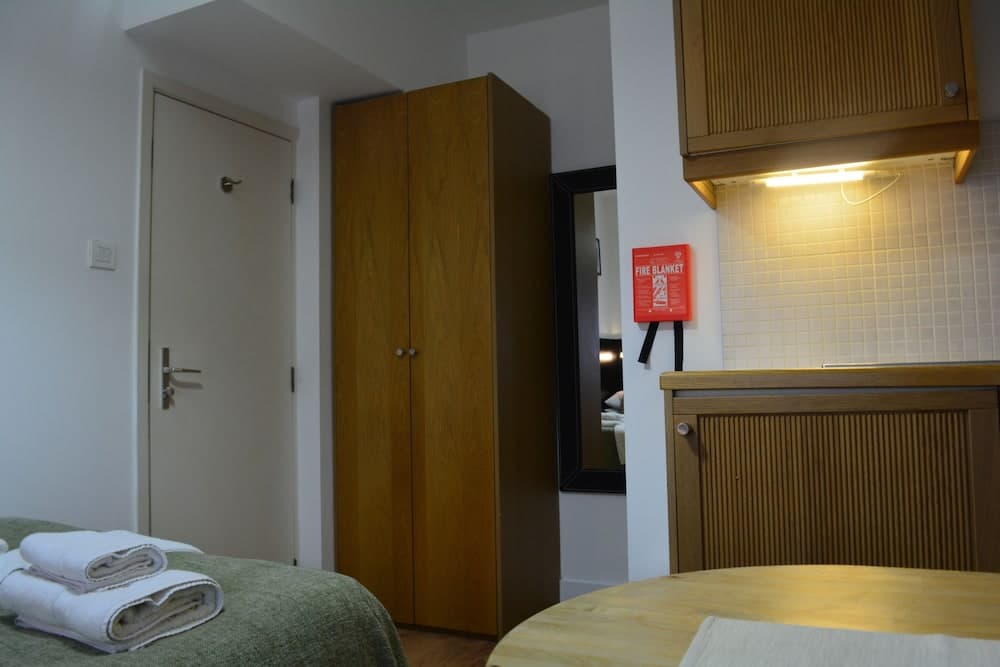 Studios 2 Let North Gower