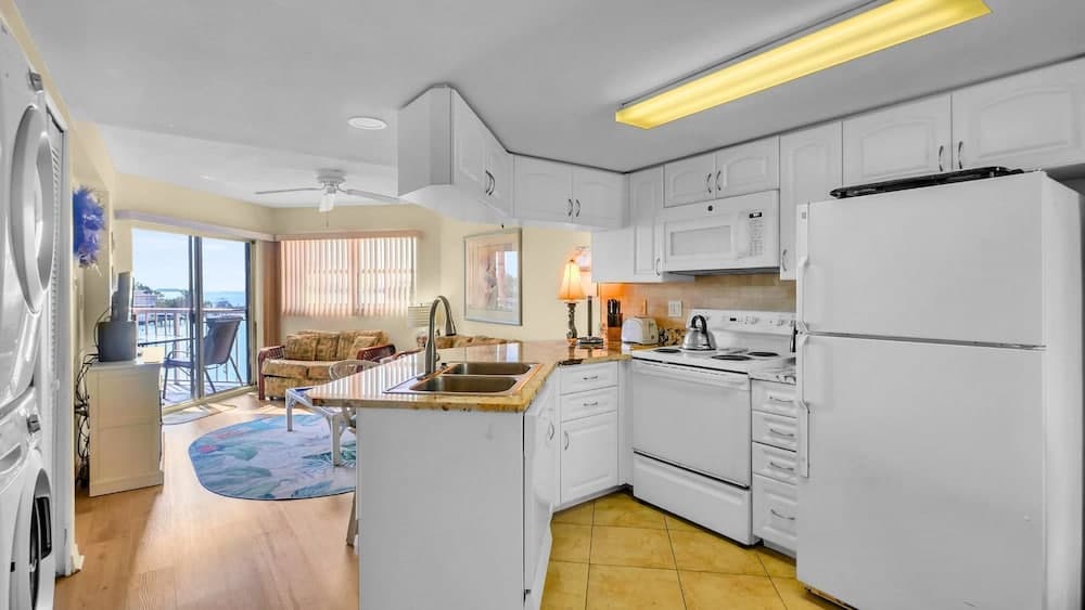 Sunrise Resort by Liberté