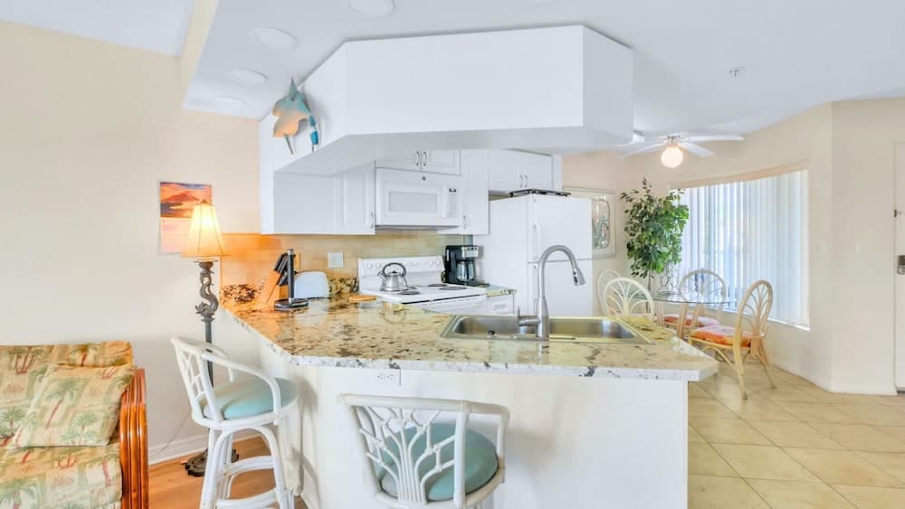 Sunrise Resort by Liberté