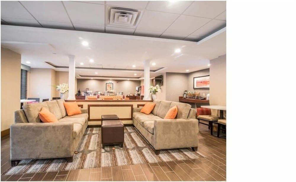 Comfort Inn & Suites Brattleboro I-91