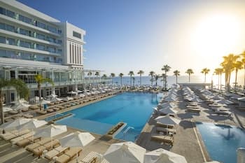 Constantinos The Great Beach Hotel