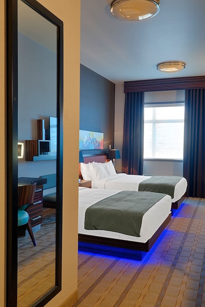 Hotel Clique Calgary Airport
