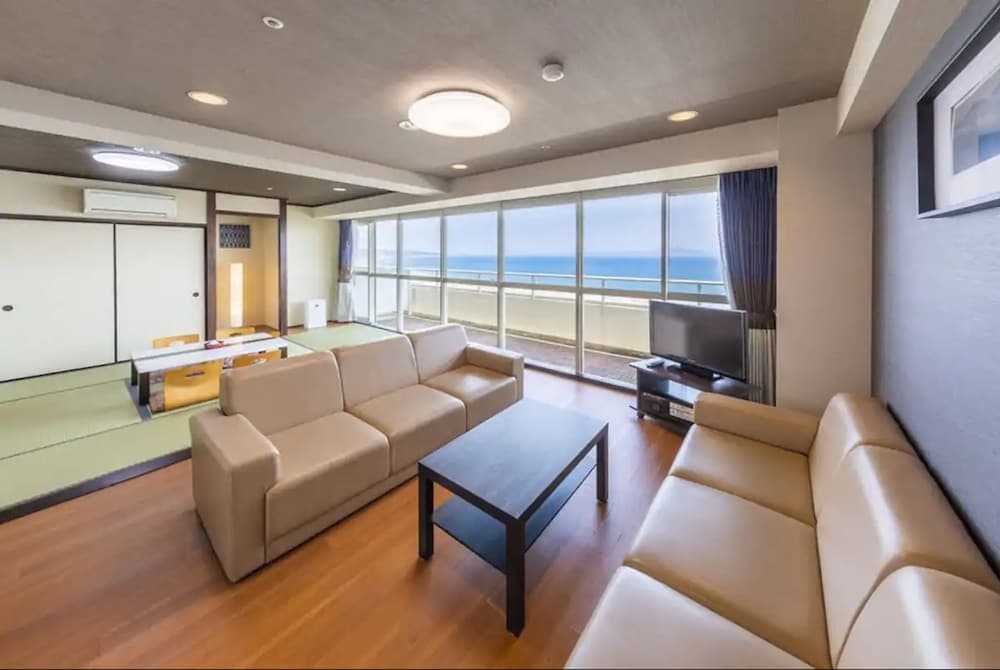 Maholova Minds Miura