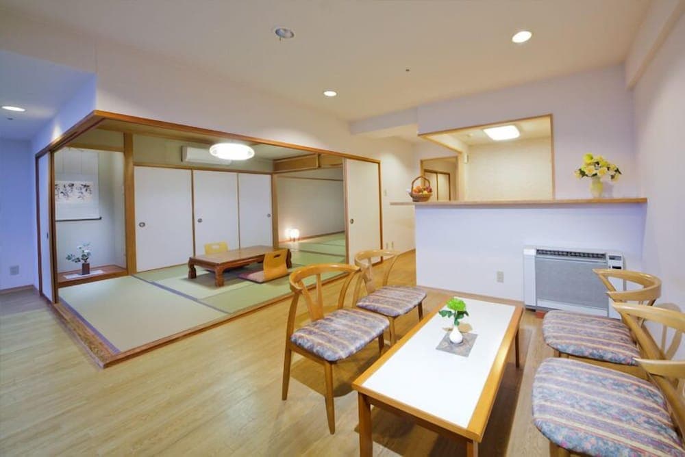 Maholova Minds Miura