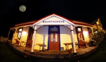 Stables Lodge Backpackers