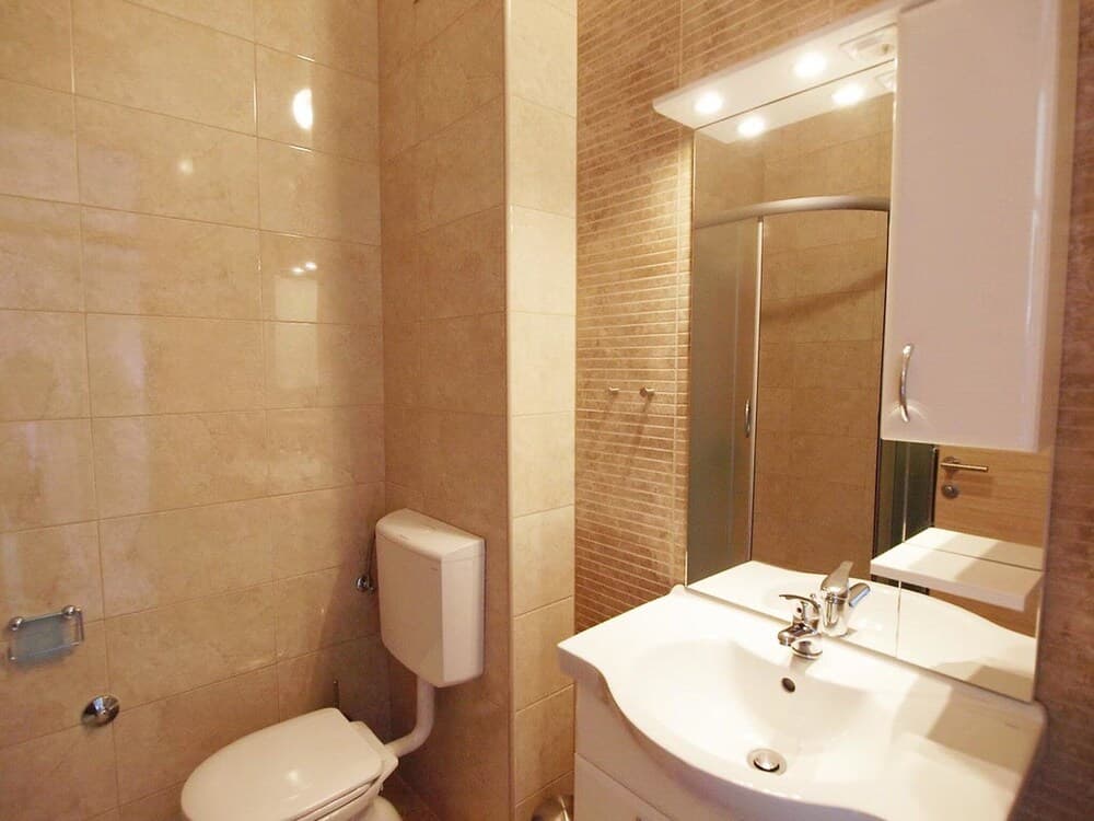 Mlasina Nin in Nin With 1 Bedrooms and 1 5 Bathrooms