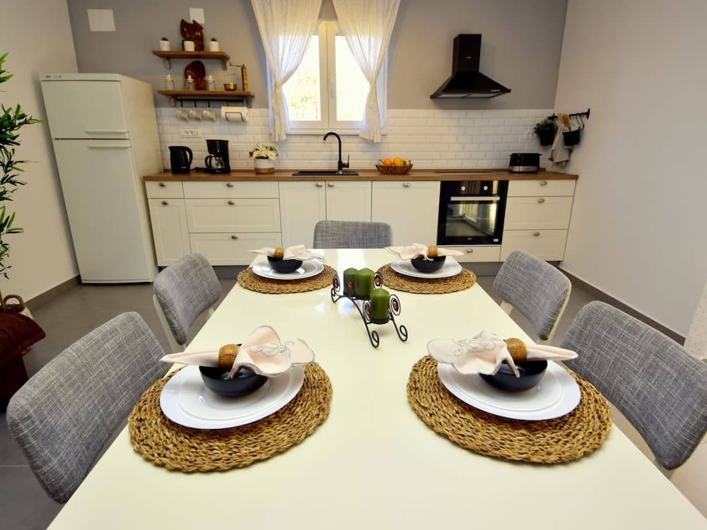 Diana Ra anj in Ra anj