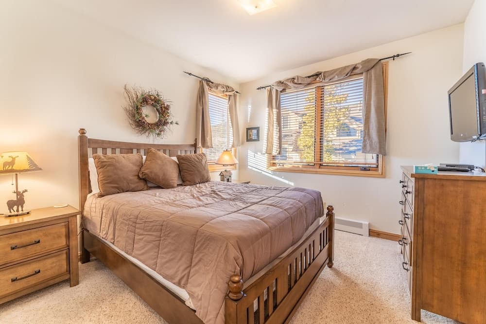 Ironwood #2984 by Summit County Mountain Retreats