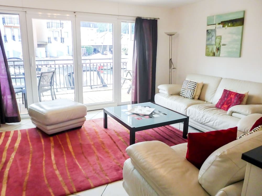 Bougainville C3 R Port-valais