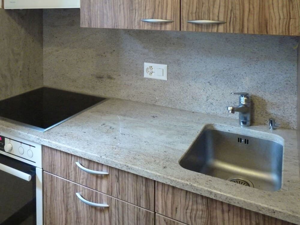 Dent Favre A 5 Leytron