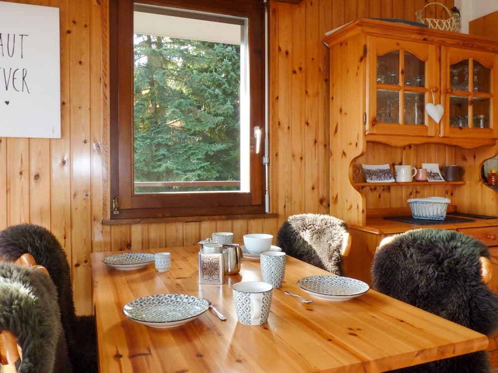 Laustral Leytron in Leytron